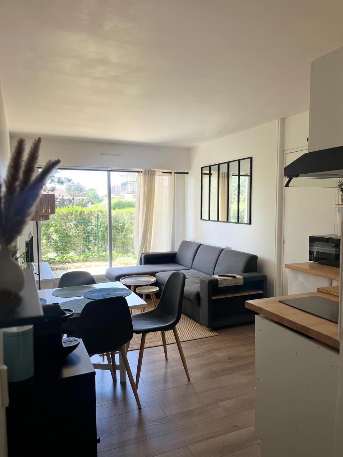 37M With Terrace And Garden Near The Sea Apartment Cabourg Exterior photo